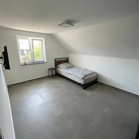 Schoene Am Bodensee * فريدريشسهافن